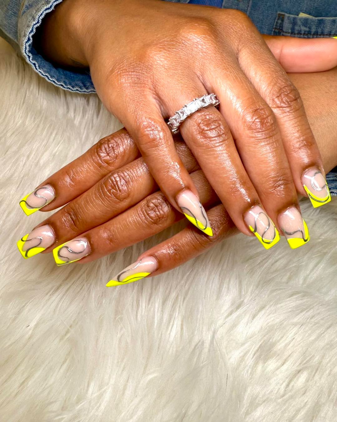 Tried something a little different.. French with neon green tips! ☎️ 4143322776 for your next manicure appoitment. #lylynailsbayshore #bayshoremall #mke #trendy #nailsoftheday #nailsinspiration #nailsaddict #trendalert #goodvibes #goodvibesonly #followers